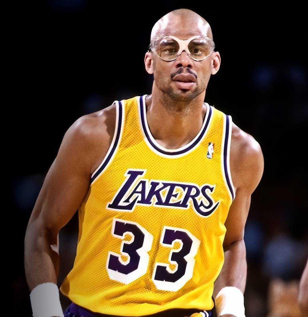 鲁能在1月10日官宣重要决定，王大雷乐开花